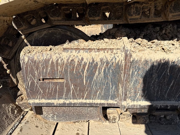 new-holland-eh160-image-57