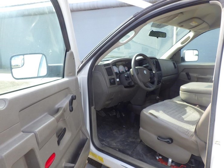 2008-dodge-ram-3500-image-5