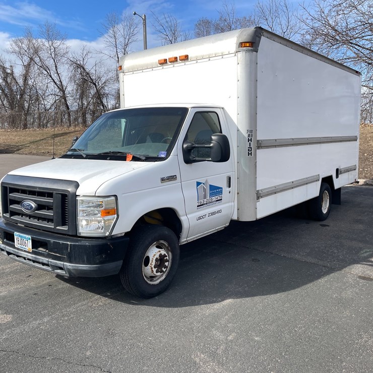 2008 FORD E350