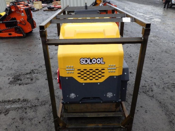 2026-sdlool-1000-vibratory-smooth-drum-roller-image-5