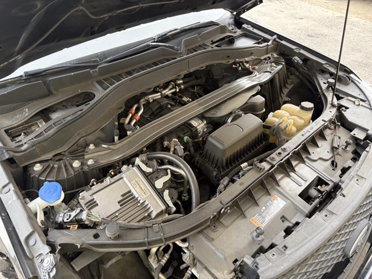 2021-ford-explorer-image-13