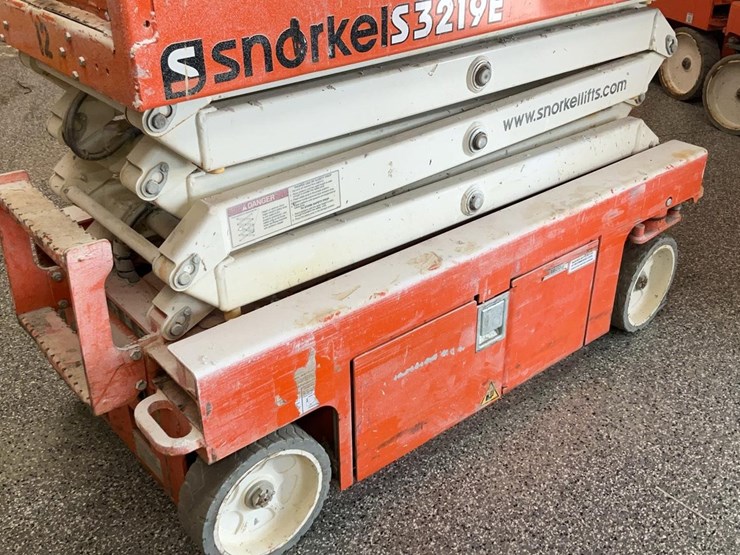 #418-•-2019-snorkel-19'-scissor-lift-#12-image-21