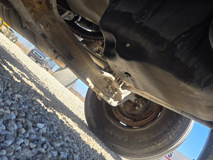 2016-peterbilt-579-image-44