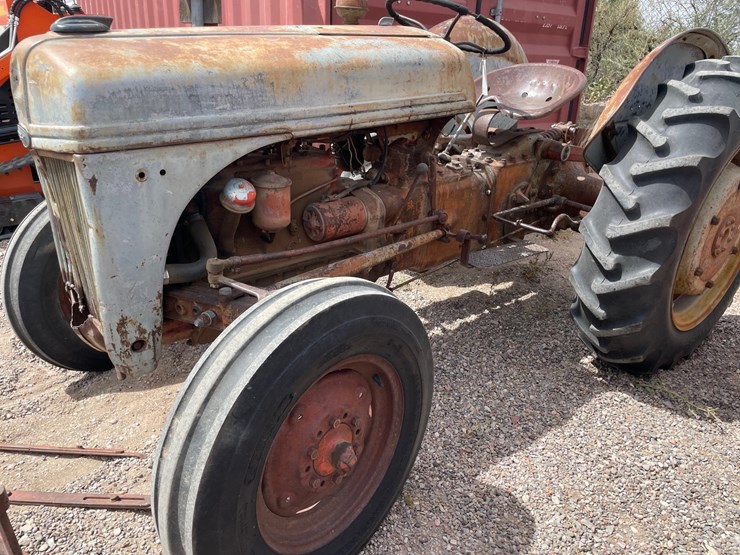 ford-tractor-image-5