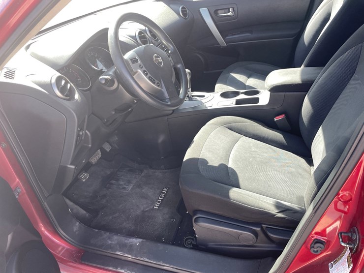 2015-nissan-rogue-image-39