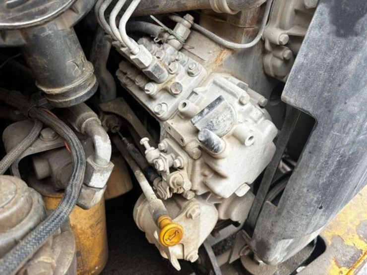 2009-caterpillar-232b2-image-41