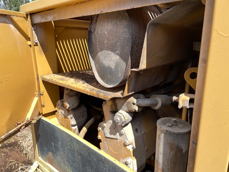 caterpillar-225-image-48