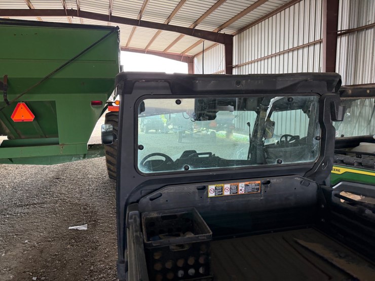 john-deere-gator-image-19