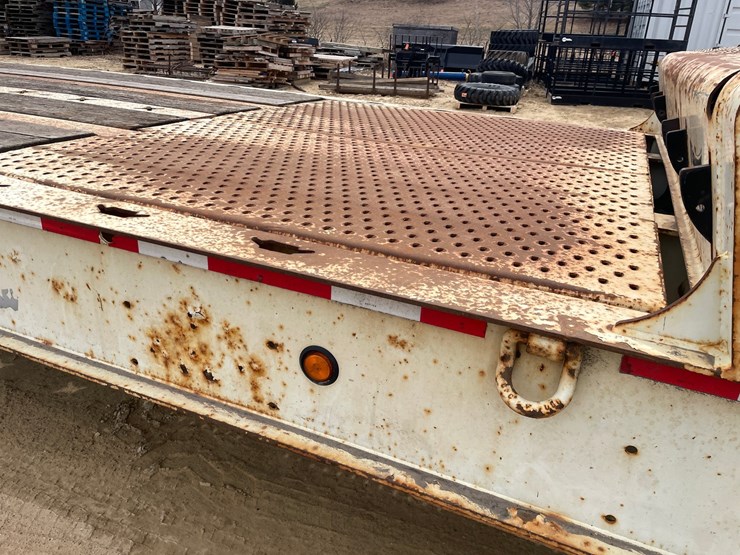 #7516-•-2015-landoll-s30c-51'-hydraulic-beavertail-semi-trailer-image-7