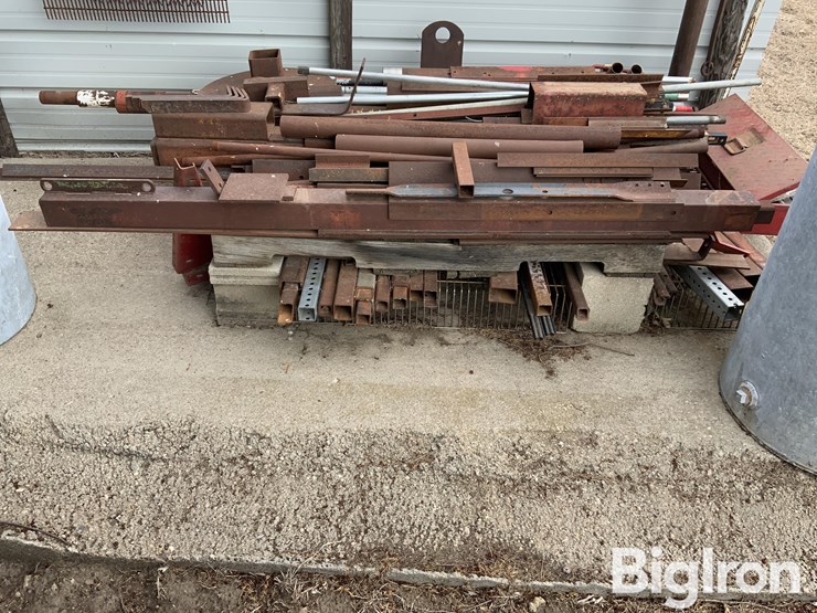 steel/aluminum-material-&-pieces-image-2