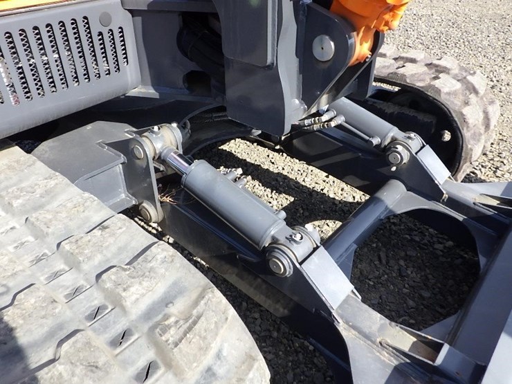 2023-develon-dx85r-3-hydraulic-excavator-image-37