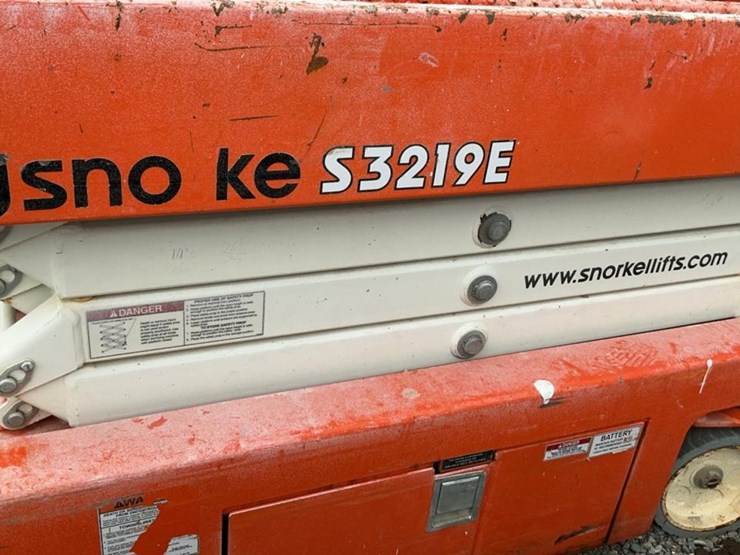 #414-•-2019-snorkel-19'-scissor-lift-image-26