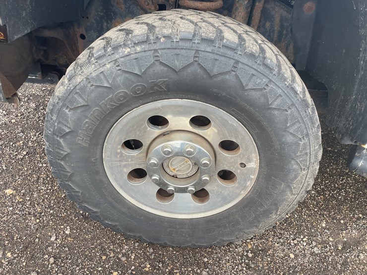 2010-ford-f250-xl-image-9