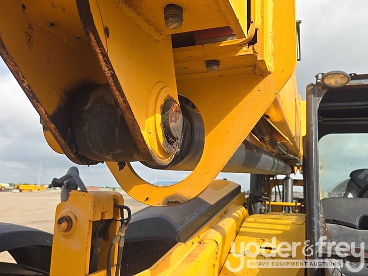 2017-jcb-510-56-image-24