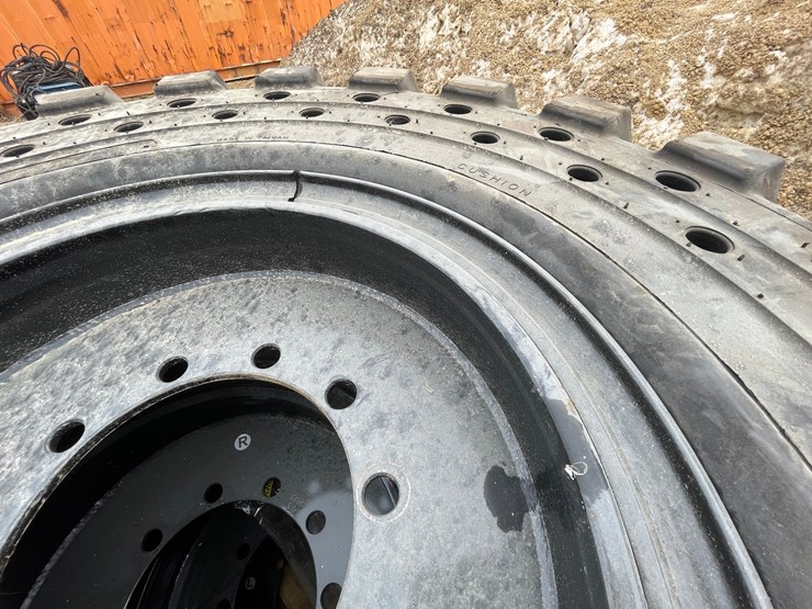 #7538-•-set-of-(4)-new-maximizer-brand-airless-telehandler-tires-on-rims-image-9