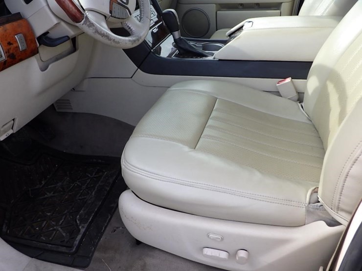 2003-lincoln-navigator-image-23