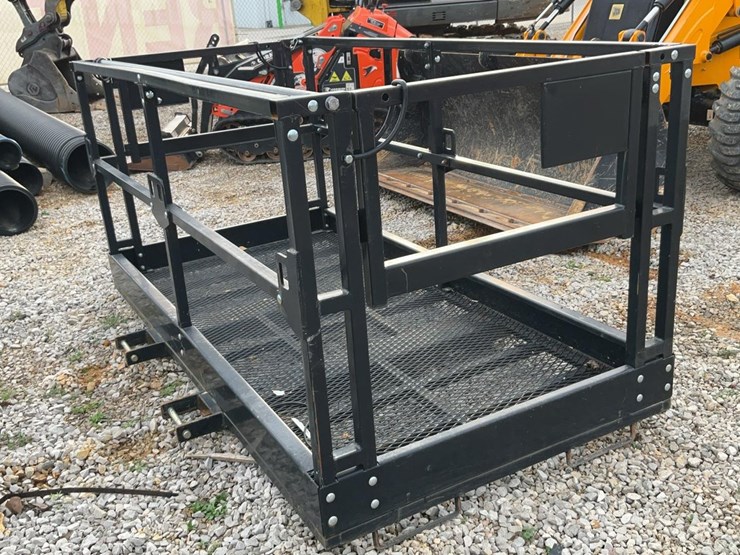 #250-•-2022-titan-tlebsk-4x8-work-platform-image-3
