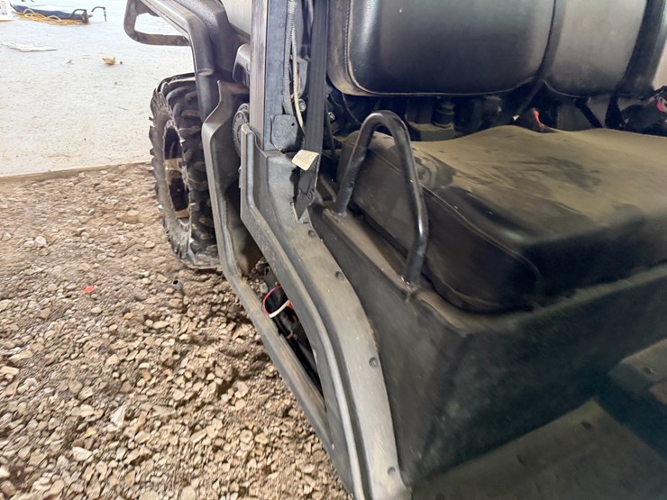 john-deere-gator-image-30