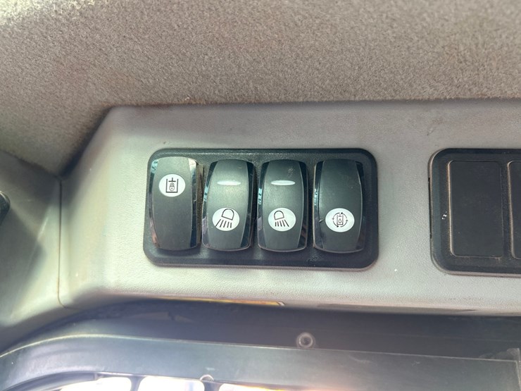 caterpillar-259d-image-45