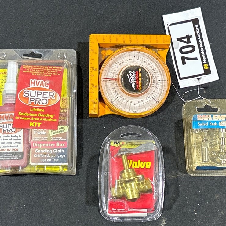 #704 • GROUP OF VARIOUS PARTS