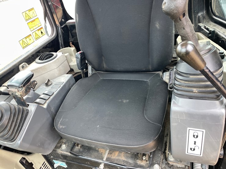 2014-caterpillar-303.5-image-45