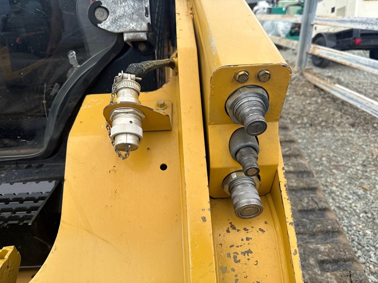 2017-caterpillar-279d-image-17