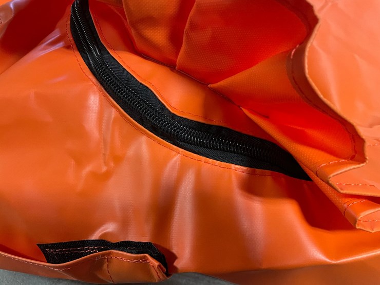 #7560-•-skytrack-man-lift-basket-control-weather-cover-image-5