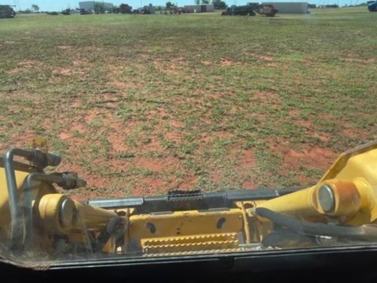 2008-deere-332-image-32