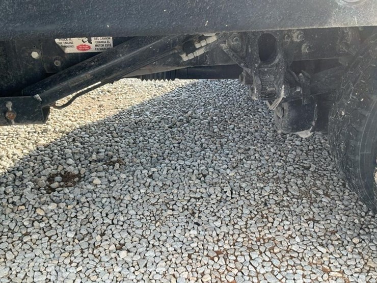 2021-peterbilt-337-image-66