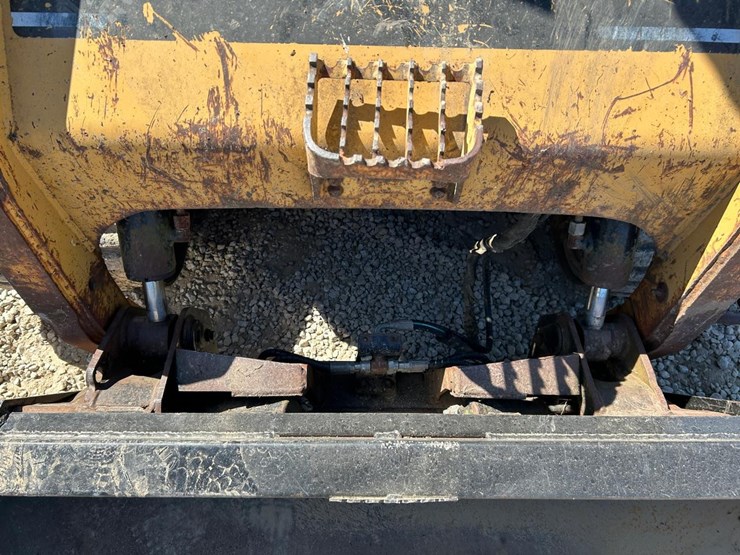 caterpillar-267b-image-10