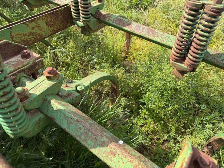 #45300-•-16'-chisel-plow-image-9