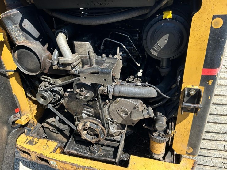 caterpillar-267b-image-16