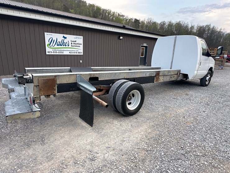 2011-ford-e450-image-5