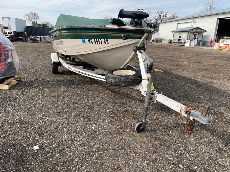 #2338-•-2002-crestliner-1650-fish-hawk-fishing-boat-(has-wi-title)-image-2