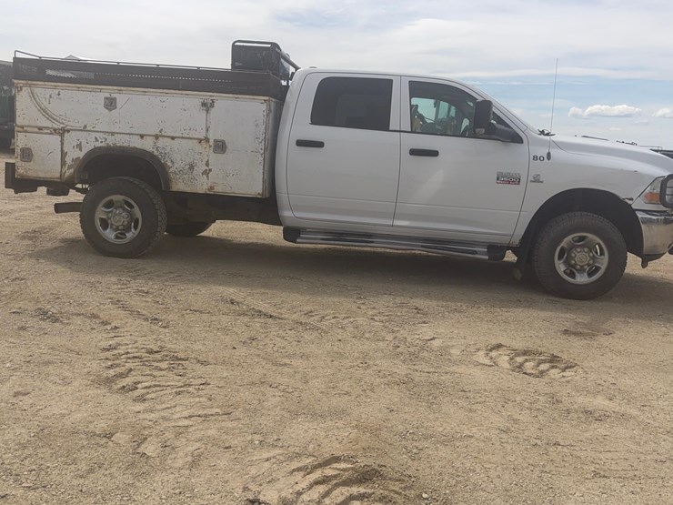 2012-dodge-3500-image-5