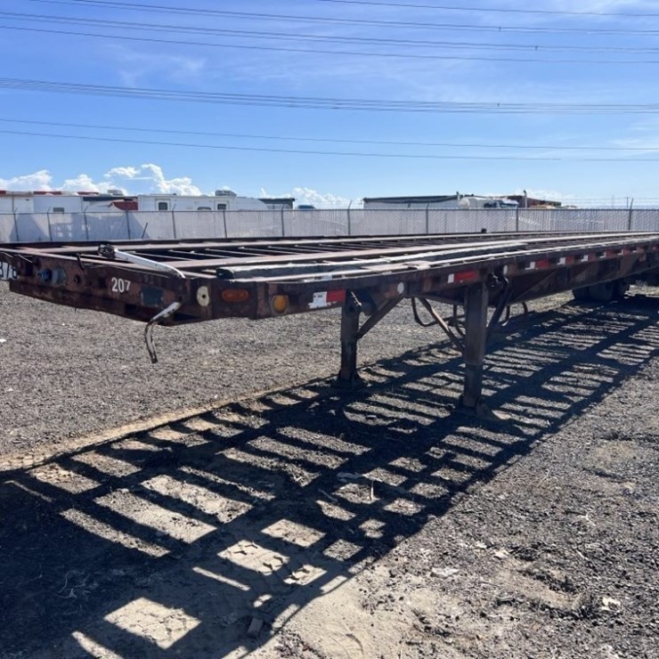 1985 UTILITY FLATBED