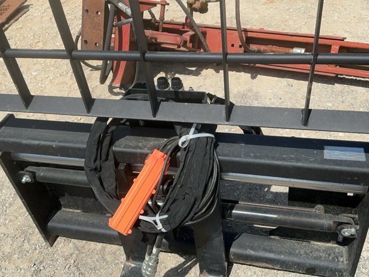 #179-•-hydraulic-forks-image-11