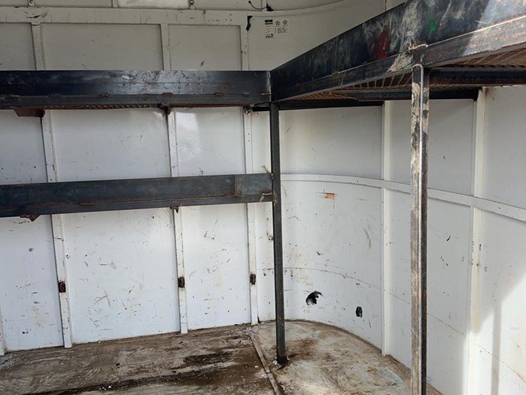 2001-cm-trailers-image-17