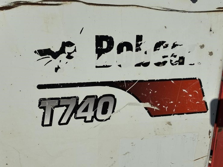 2018-bobcat-t740-image-11