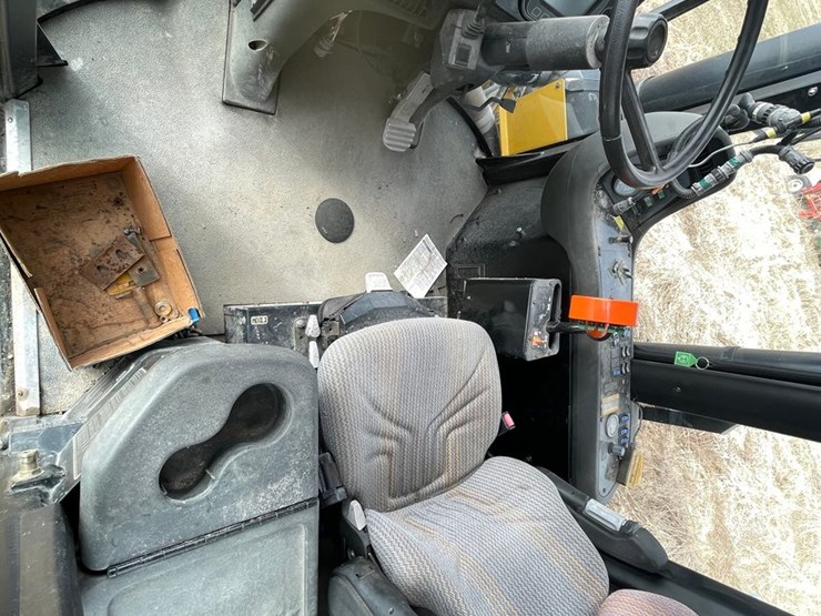 #5515-•-agco-rogator-u1264c-ag-chem-sprayer-image-39