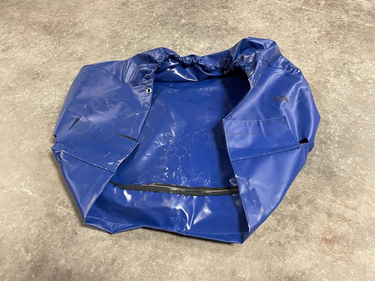 #7557-•-genie-man-lift-basket-control-weather-cover-image-6