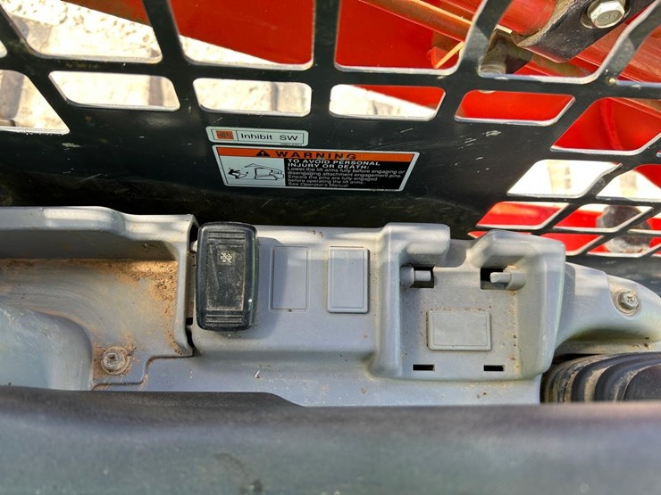 2019-kubota-svl75-2-image-25