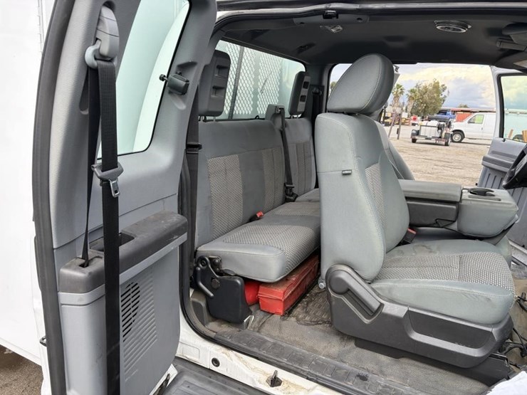 2012-ford-f550-image-13