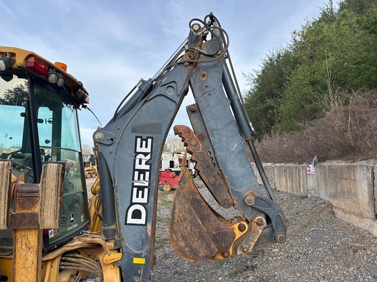 2011-deere-310sj-image-22