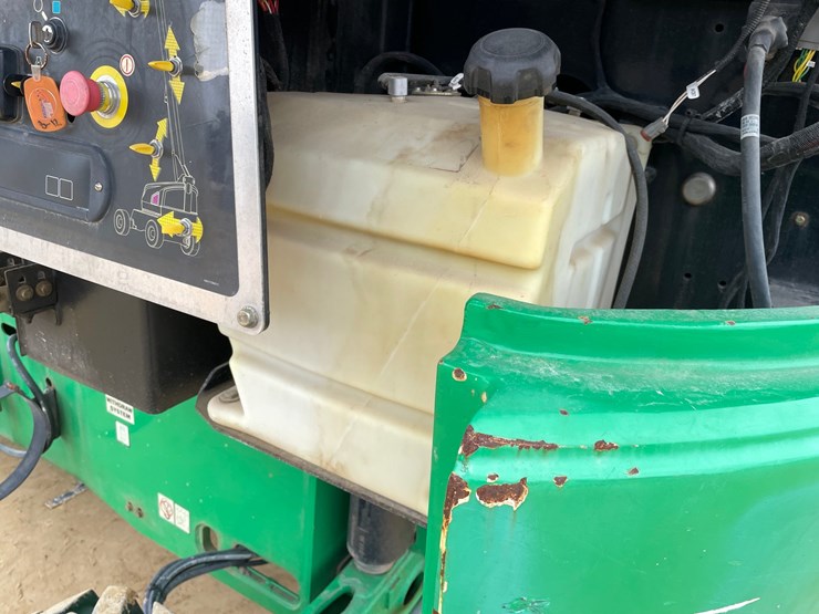 2016-jlg-400s-image-60