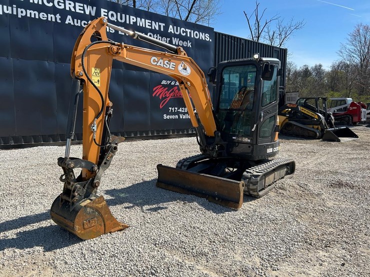 2023-case-cx37c-image-7