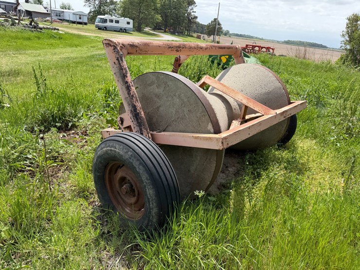 #45277-•-concrete-levee-packer-image-4