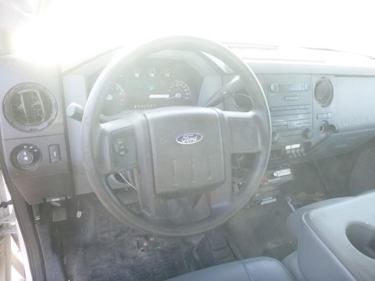 2016-ford-f350-image-15