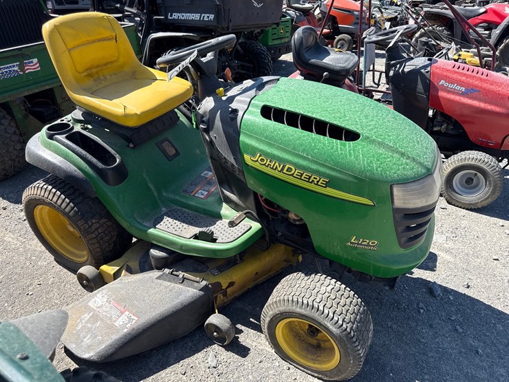 john-deere-l120-image-1
