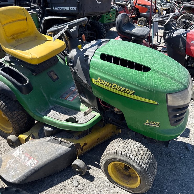 JOHN DEERE L120